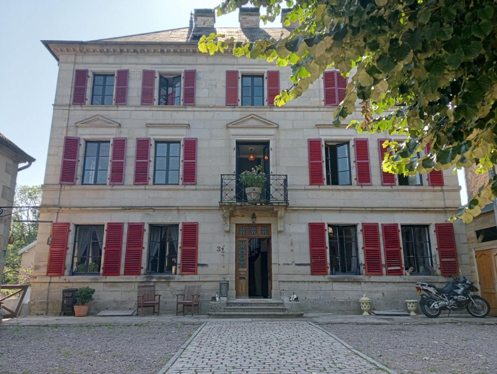 Manoir La Cerise Bed & Breakfast Fougerolles-Saint-Valbert Exterior photo