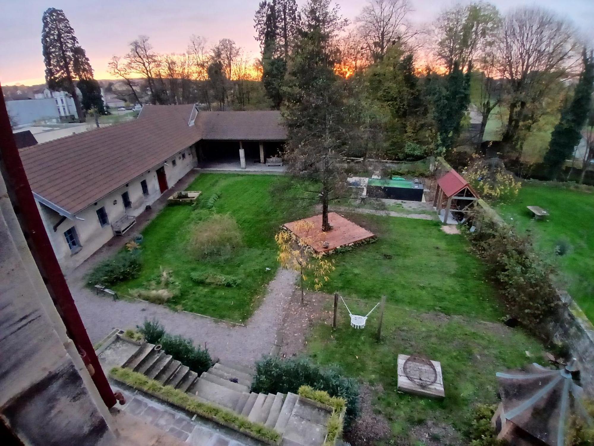 Manoir La Cerise Bed & Breakfast Fougerolles-Saint-Valbert Exterior photo